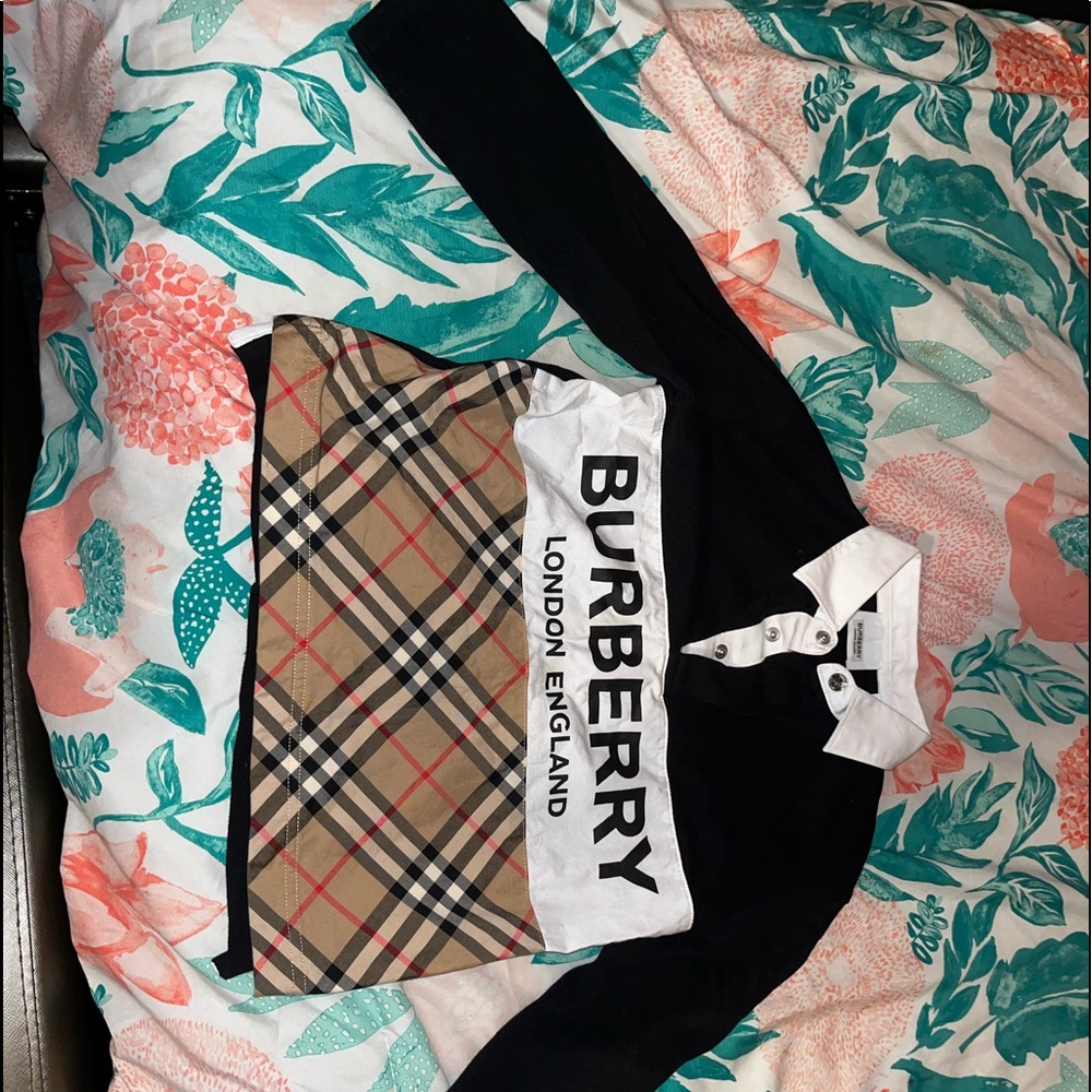 Burberry long sleeve polo style top.